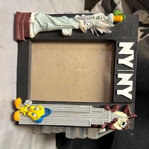 1996 Warner Bros Looney Tunes Lady Liberty Picture Frame. Studio Store Exclusive